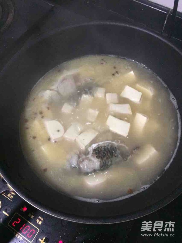 Crucian Tofu Soup recipe