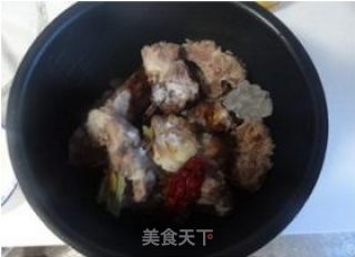 You Must Eat A Bowl of Delicious Meat Dishes-grilled Pork Ribs with Mountain Mushrooms on Hot Days recipe