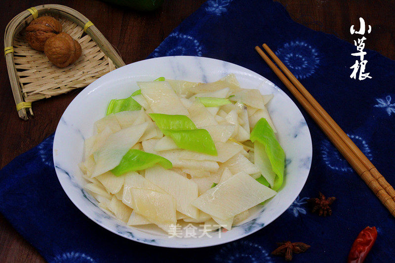 Stir-fried Chinese Mountain Pills with Hot Pepper recipe