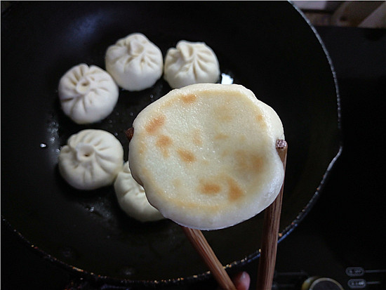 Fried Mushroom and Cabbage Pork Bun recipe