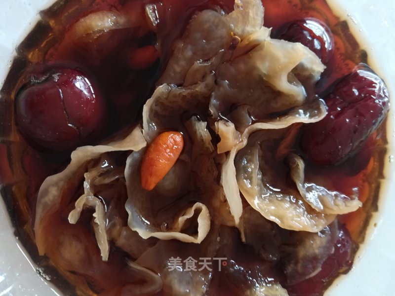 Beauty and Beauty-red Jujube and White Fungus Soup recipe