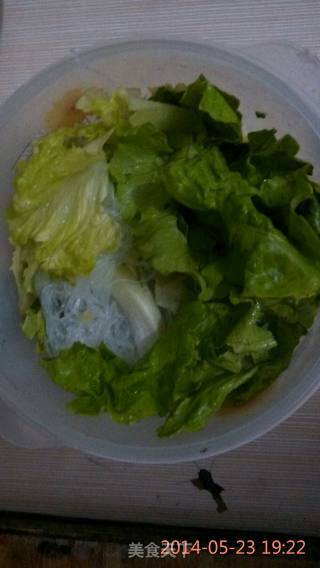 Lettuce with Vermicelli recipe