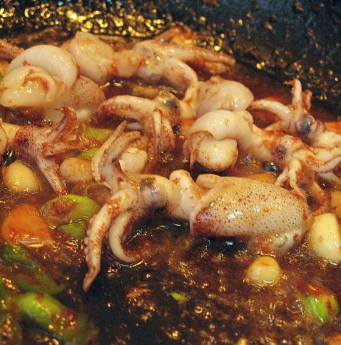 Stir-fried Mullet Flower with Chrysanthemum recipe