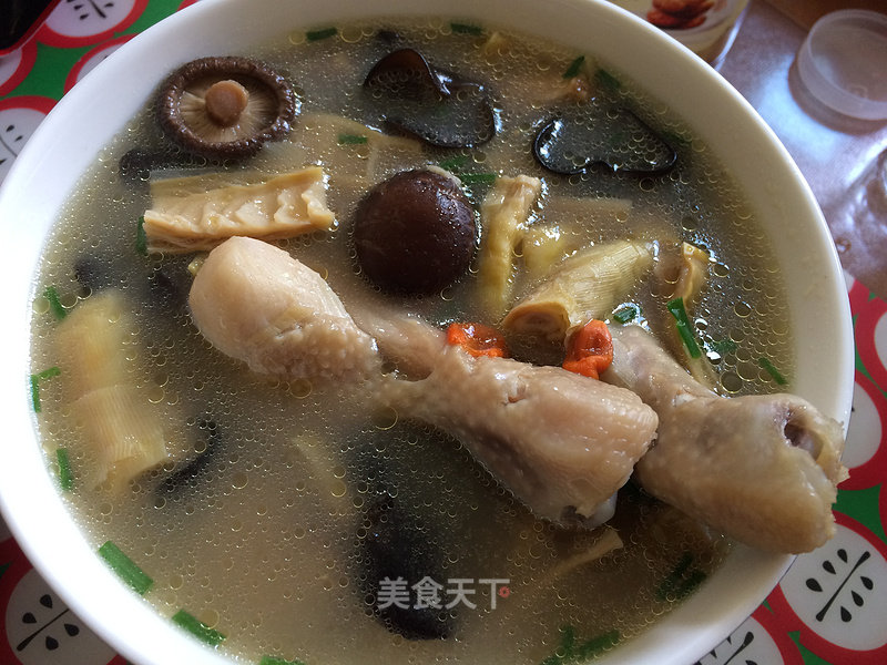 Goji Mushroom and Chicken Thigh Soup recipe