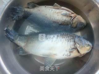 Shredded Carp and Carrot in Milk Soup recipe