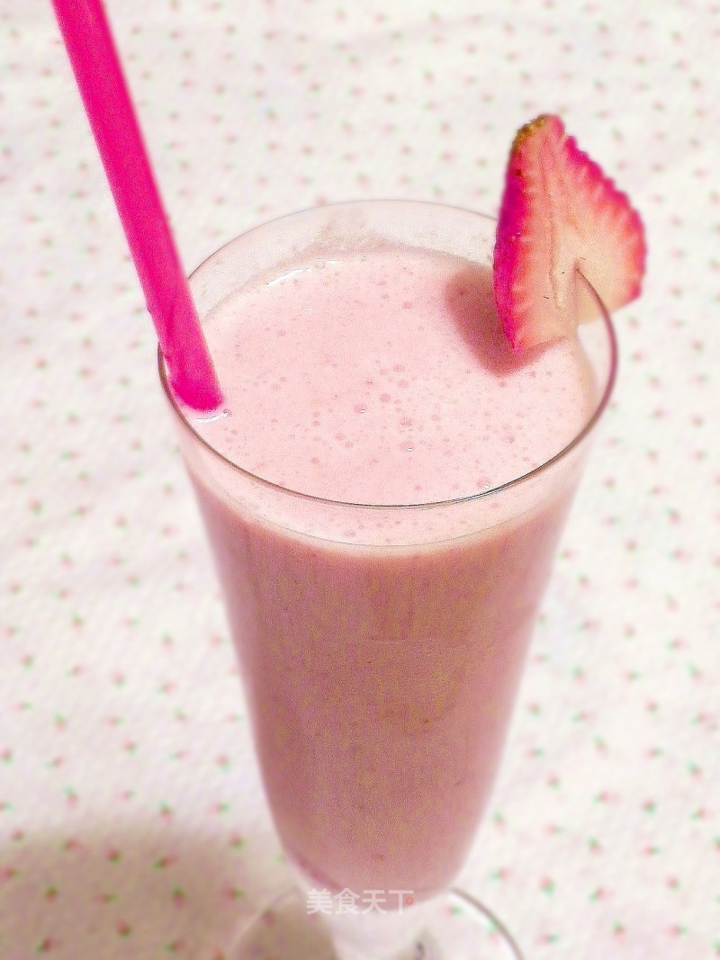 Strawberry Milkshake-cool in Summer recipe