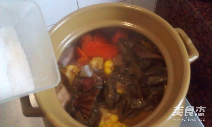 Horseshoe Corn Lotus Leaf Old Duck Soup recipe