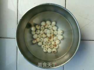 White Fungus and Lotus Seed Soup recipe