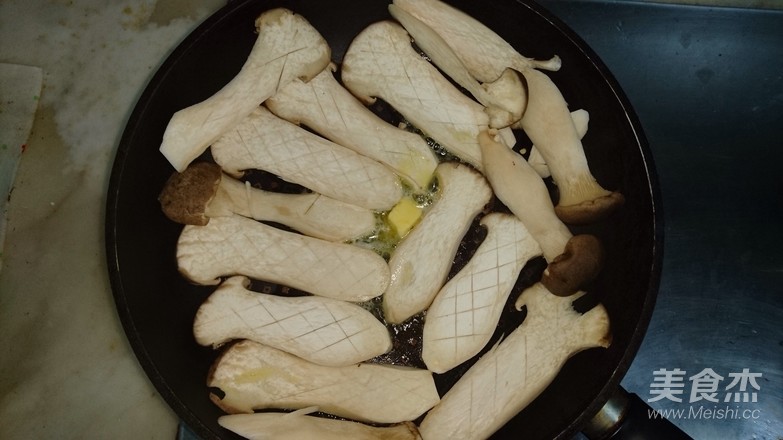 Pan-fried King Pleurotus recipe