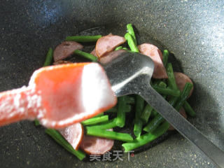 Stir-fried Plum Peas with Pork Ham recipe