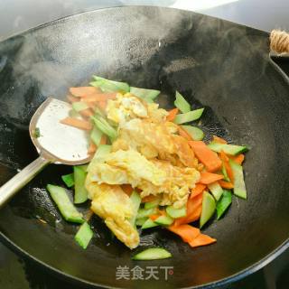 Scrambled Eggs with Cucumber and Carrots recipe