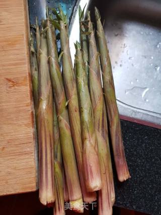 Stir-fried Spring Bamboo Shoots with Pork Belly recipe