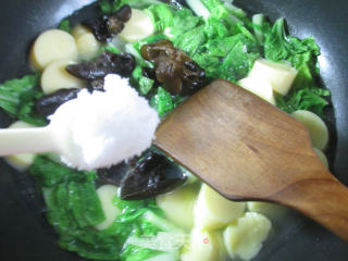 Boiled Cabbage with Black Fungus and Cherry Jade Tofu recipe