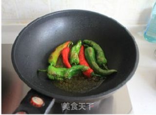 One Yuan to Create A Super Delicious Meal-braised Chili and Small Potatoes in Oil recipe