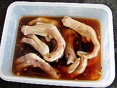 Spicy Duck Feet recipe