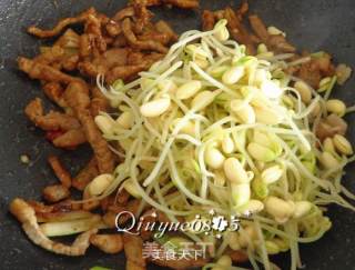 Stir-fried Pork with Black Bean Sprouts recipe