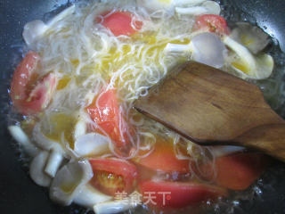 Xiuzhen Mushroom Tomato Rice Noodles recipe