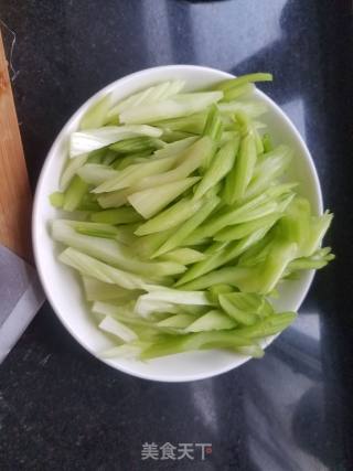 Celery Stir-fried Dried Tofu recipe