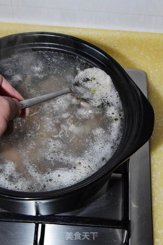 Stewed Conch with Horseshoe and Chicken Feet recipe