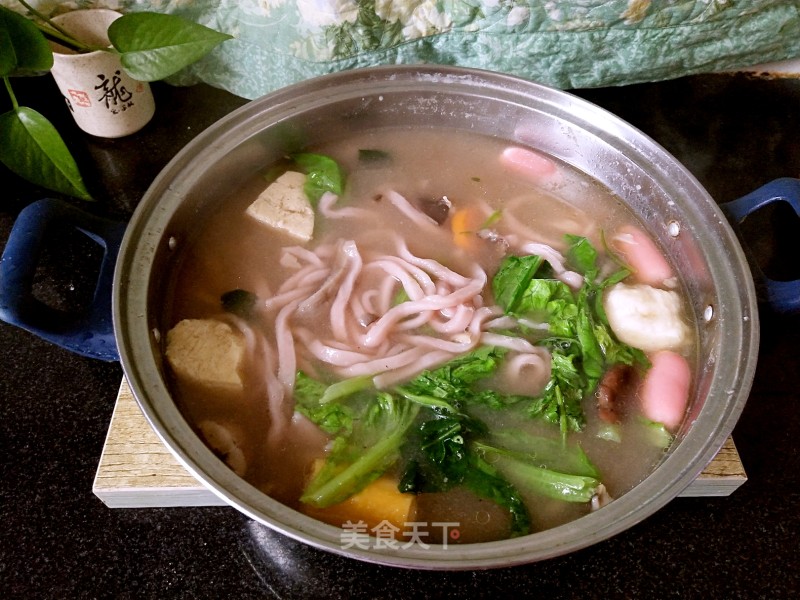Hot Pot Hand Rolled Noodles with Purple Cabbage Sauce recipe