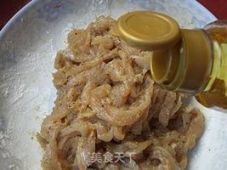 Stir-fried Shredded Chicken with Black Pepper and Onion recipe