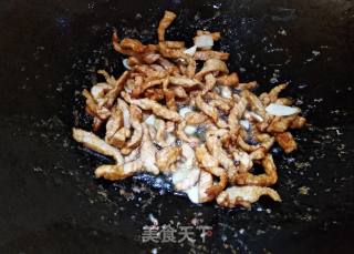 Stir-fried Shredded Pork with Celery and Red Pepper recipe