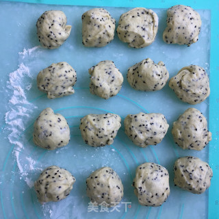 #trust of Beauty# Coconut Fragrant Black Sesame Bread recipe