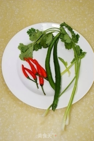 The First Meal of The New Year that is Booming and "fish" Every Year---[grilled Partial Fish with Garlic Spicy Sauce] recipe