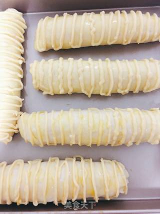 Caterpillar Meat Floss Bread recipe