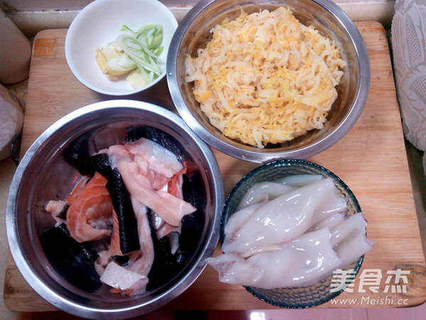 Sauerkraut Seafood Claypot recipe