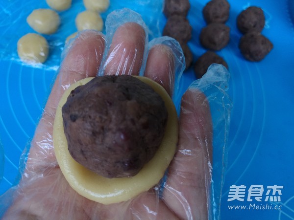 Mooncakes with Red Bean Paste recipe