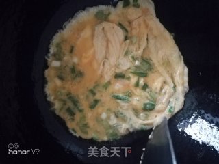 Scrambled Eggs with Lettuce recipe
