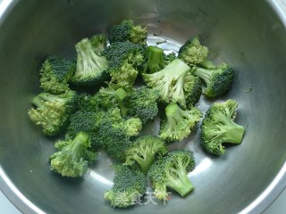 [broccoli in Oyster Sauce] Love to Tune Happiness recipe