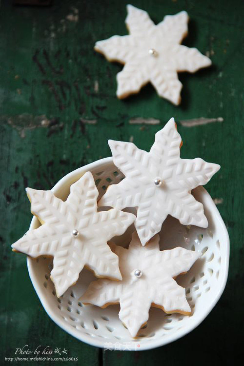 Elf of Winter---fondant Snowflake Cookies recipe