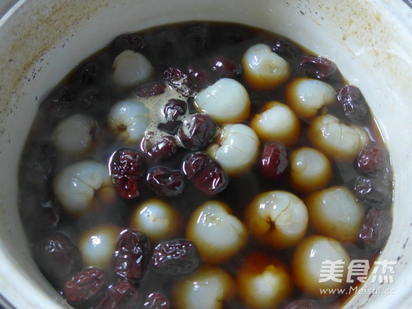 Boiled Lychees with Red Dates recipe