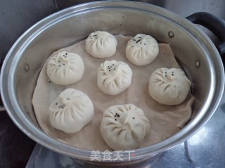 Cabbage and Melon Skin Stuffing Steamed Buns recipe