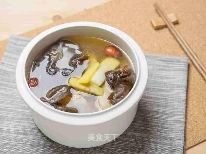 Yam and Red Date Chicken Soup recipe