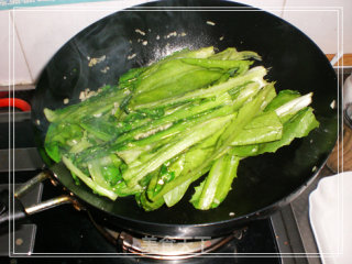 Lettuce with Tempeh and Dace in Oil recipe