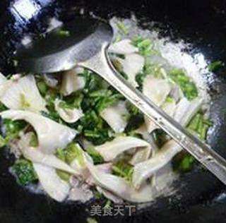 Stir-fried Pleurotus with Lean Pork and Pickled Vegetables recipe