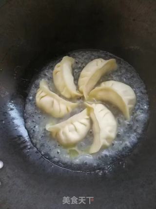 Raw Frying Pot Stickers recipe