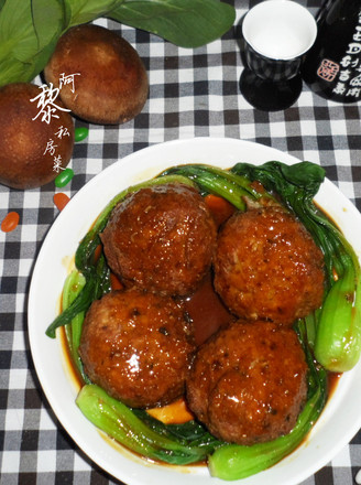 Shandong Braised Lion Head Sixi Meatballs recipe