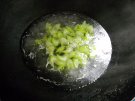 Tremella, Celery, Lycium Barbarum recipe