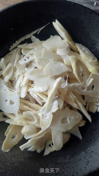 Bitter Bamboo Shoots and Pork Soup recipe