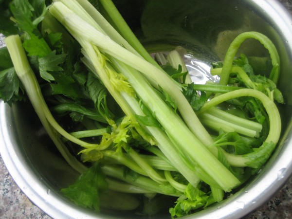 Peanuts Mixed with Celery recipe