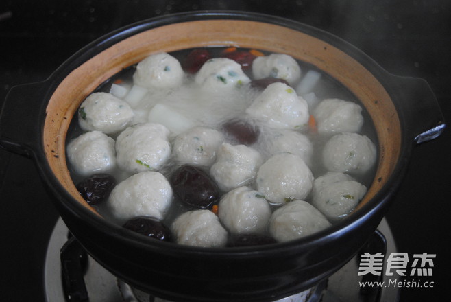 Pork Meatballs and Radish Soup recipe