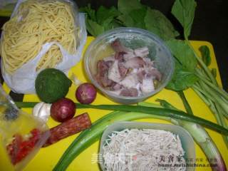 Dry Fried Hot and Sour Noodles recipe