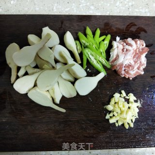 Stir-fried Pork Belly with Mushrooms recipe