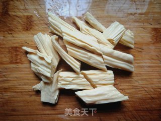 Stir-fried Vegetable Core with Black Fungus and Yuba recipe