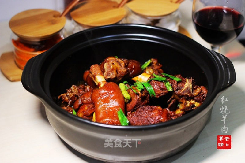 The Cold Current Hits and Stews A Pot of Warm Meat Dishes [braised Lamb in Brown Sauce] recipe