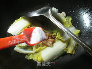 Stir-fried Baby Cabbage with Lard Residue recipe